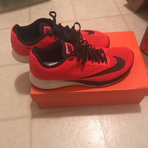 Nike Men’s Air Zoom Elite 10. size 11 NEW 🔥